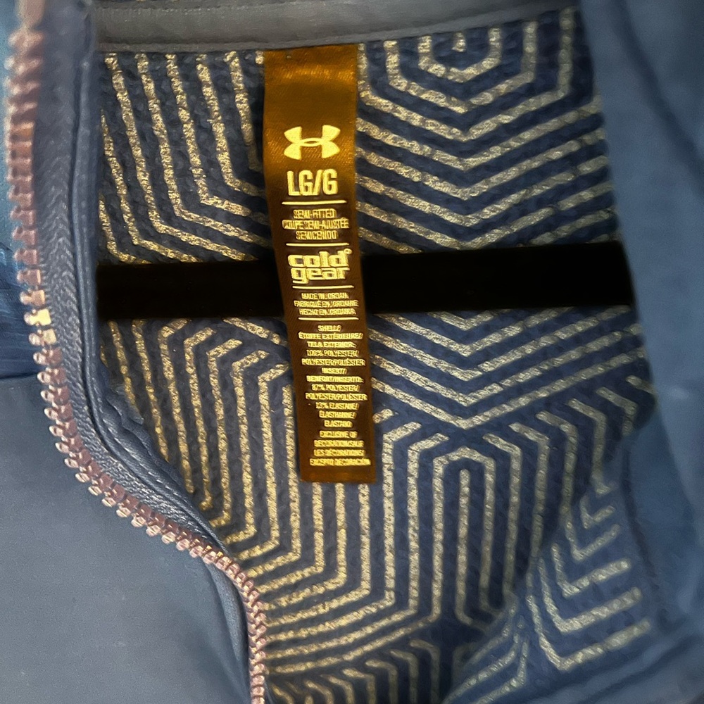 Large royal blue hooded Uber armour running sweatshirt with thumb holes